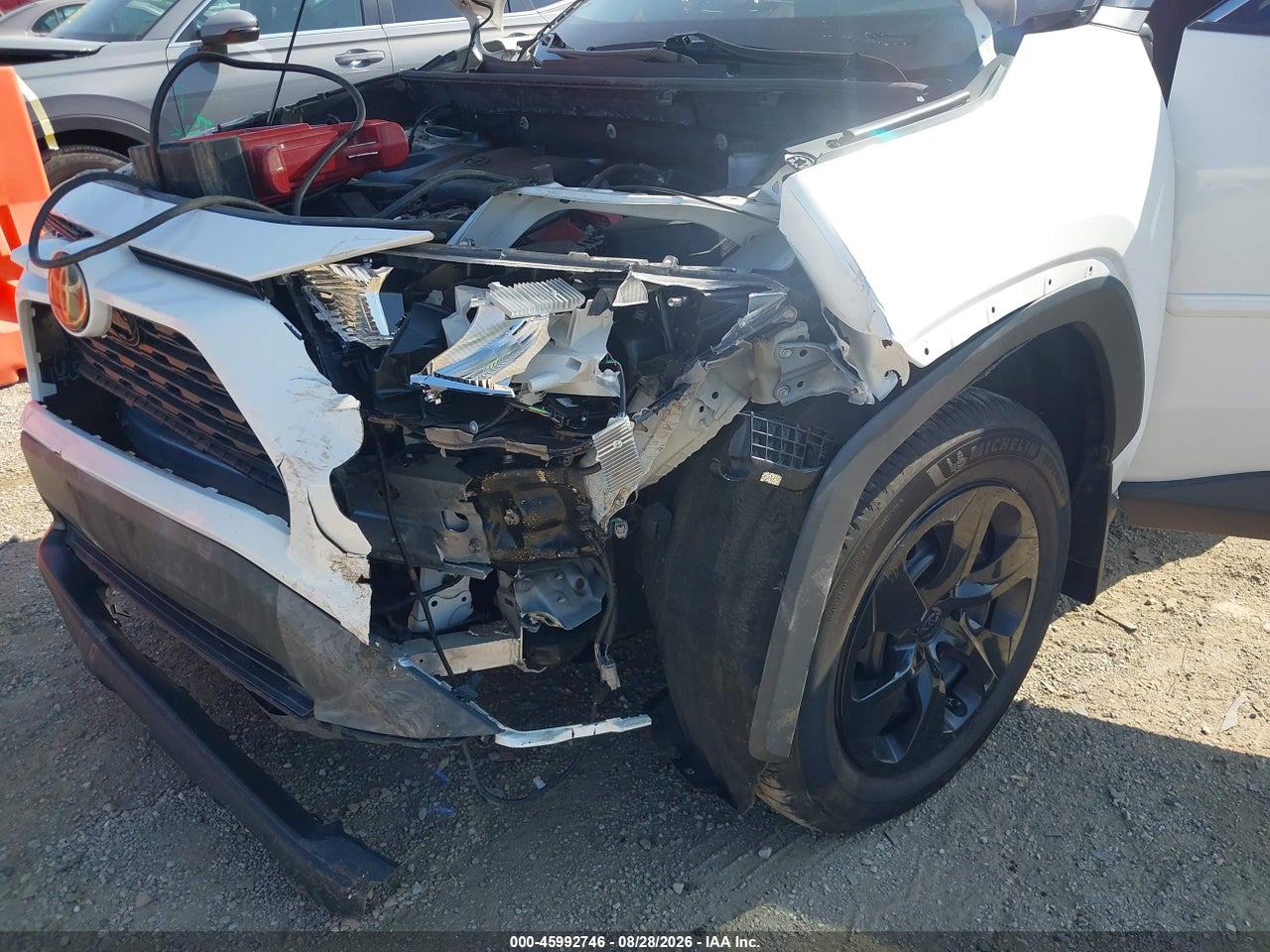 2019 TOYOTA RAV4 LE · 6/11
