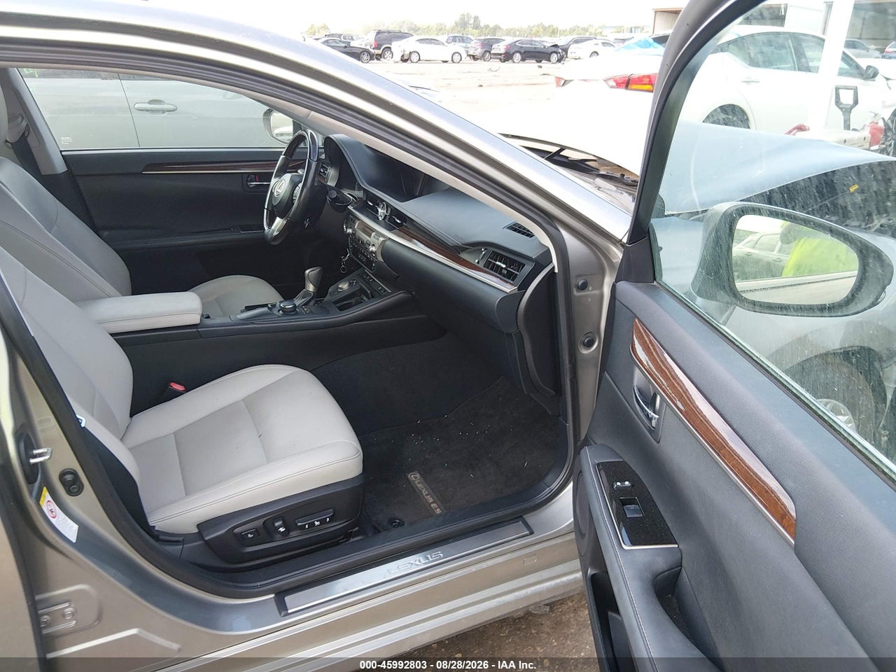 2016 LEXUS ES 350   · 5/11