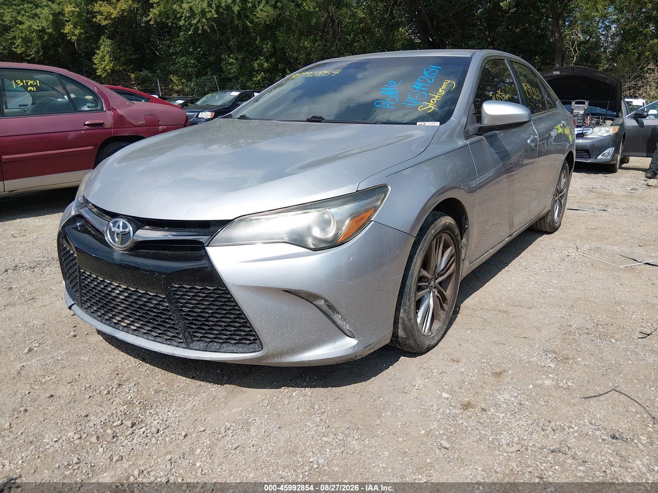 2016 TOYOTA CAMRY SE · 2/11