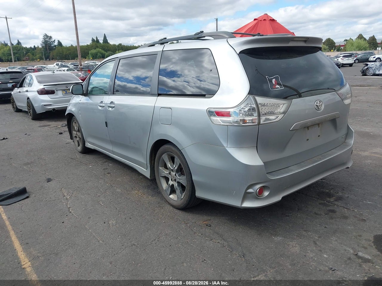 2011 TOYOTA SIENNA SE · 3/11