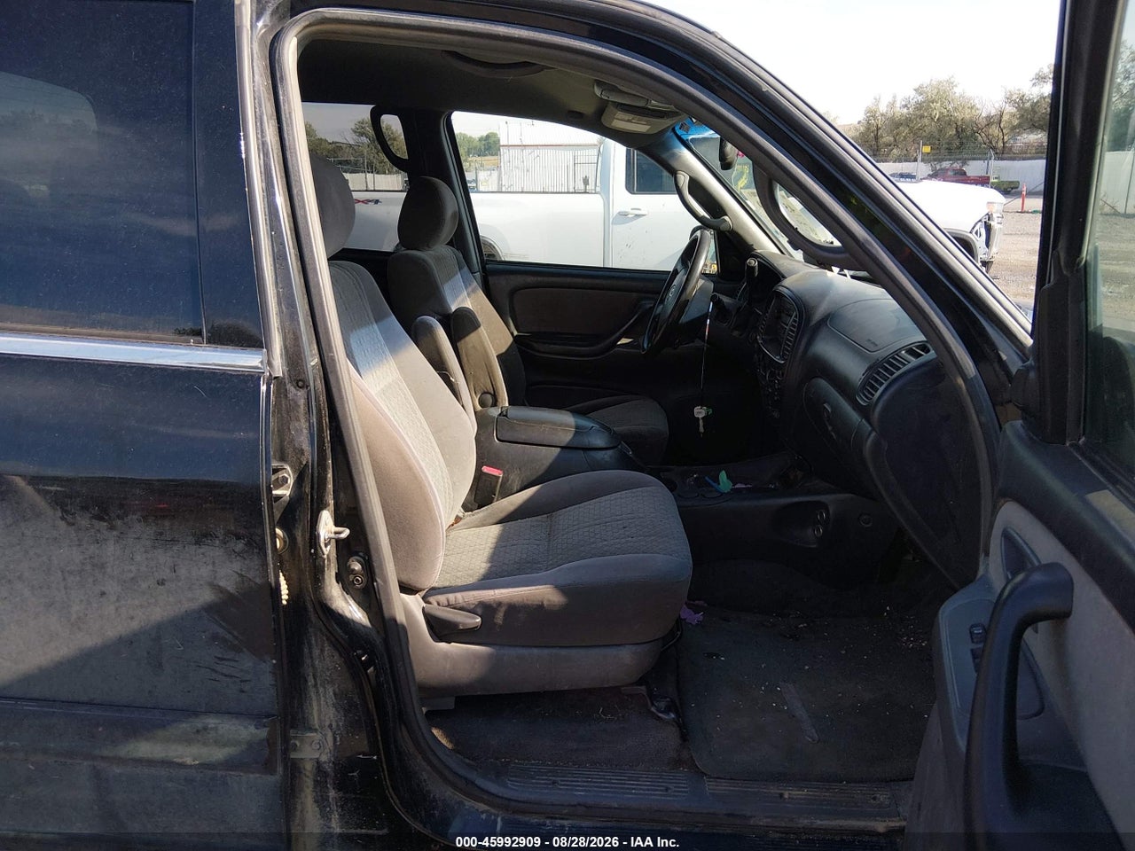 2005 TOYOTA TUNDRA SR5 V8 · 5/11