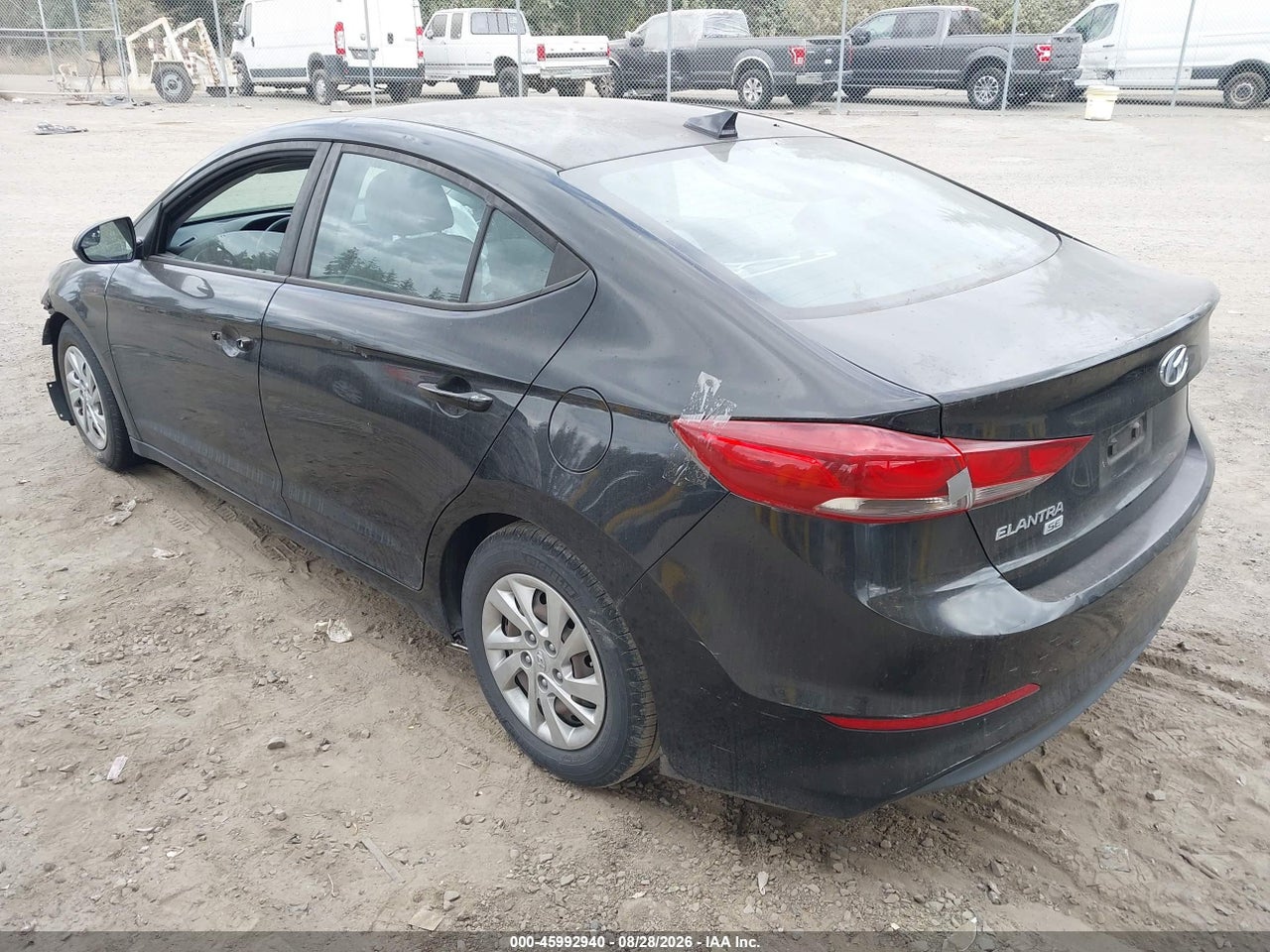 2017 HYUNDAI ELANTRA SE · 3/10