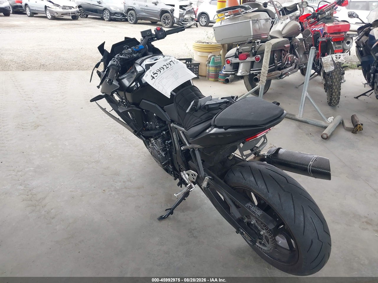 2025 SUZUKI GSX800 F · 3/11