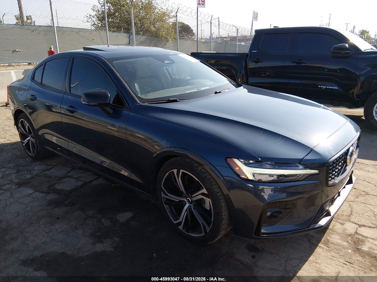 2024 VOLVO S60 B5 CORE DARK THEME