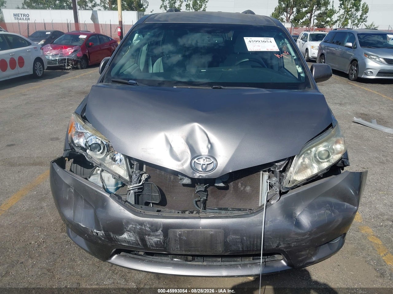 2015 TOYOTA SIENNA LE 8 PASSENGER · 6/11