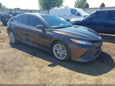 2019 TOYOTA CAMRY XLE