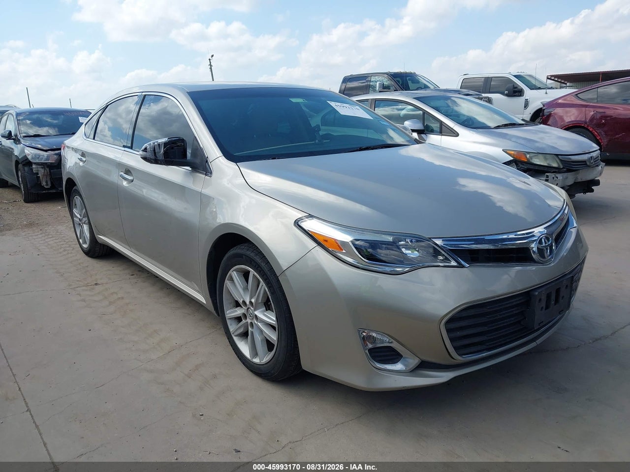2013 TOYOTA AVALON XLE