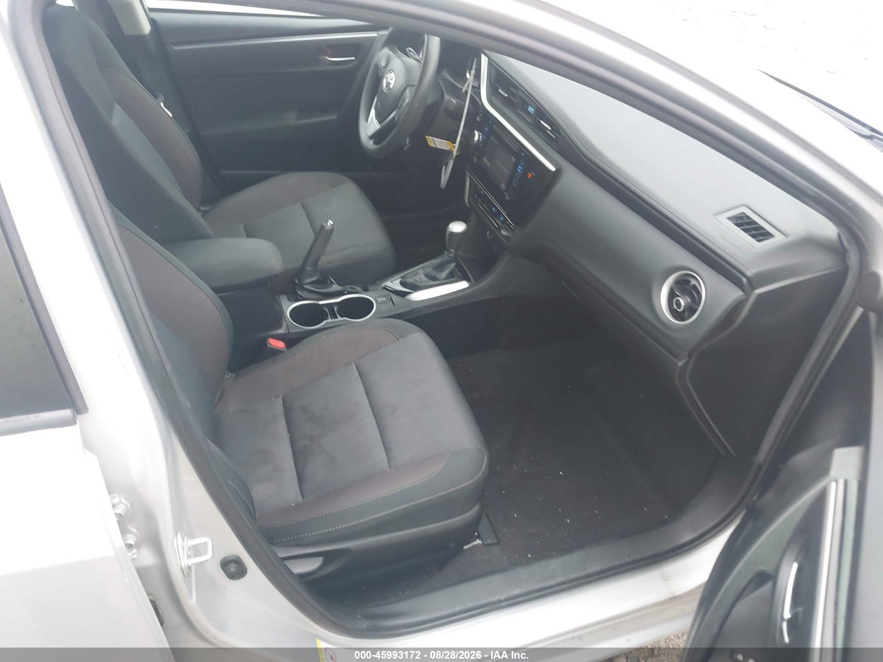 2019 TOYOTA COROLLA LE · 5/11