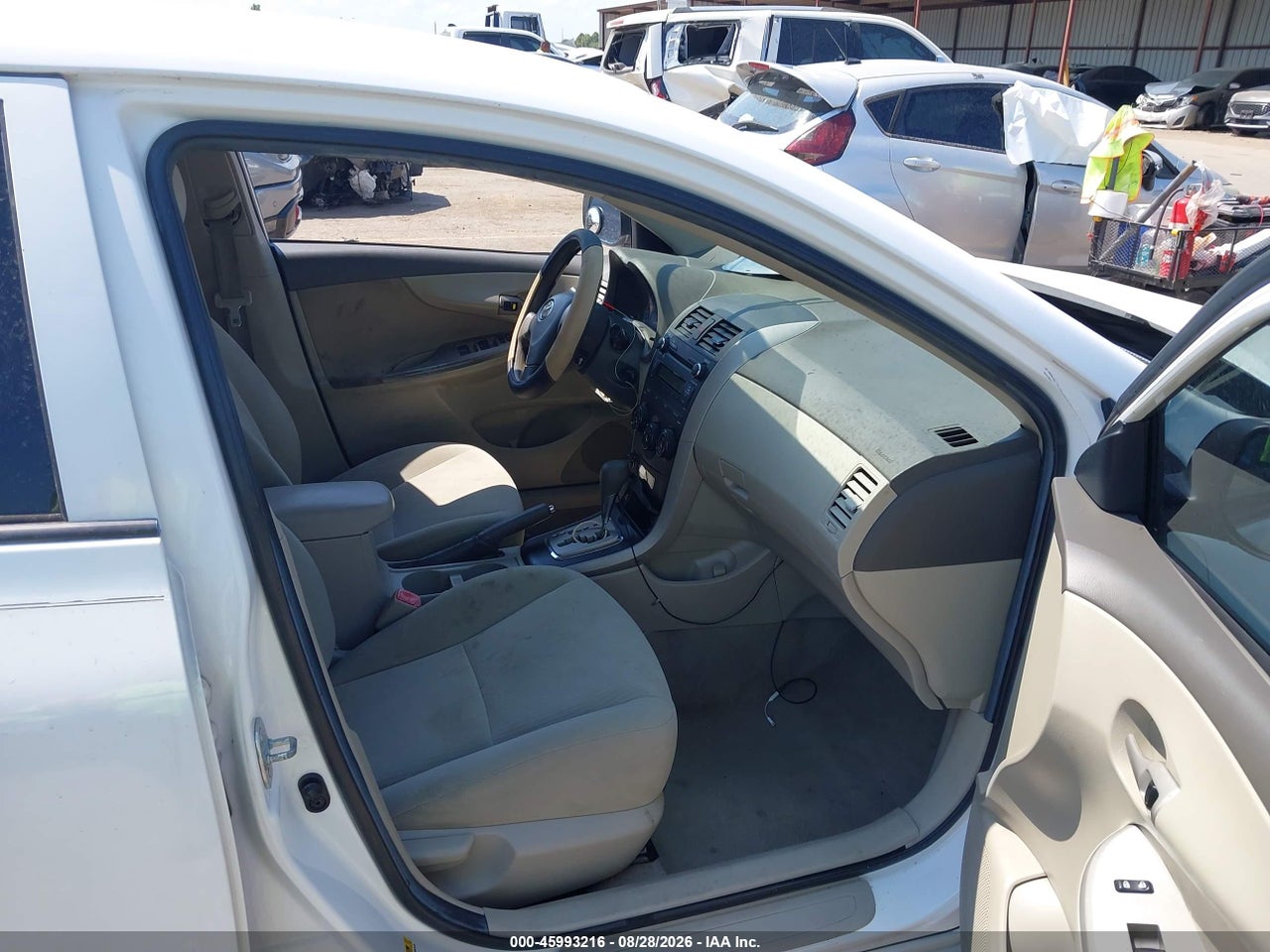 2010 TOYOTA COROLLA LE · 5/11