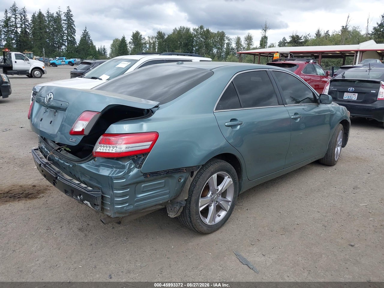 2010 TOYOTA CAMRY LE · 4/11