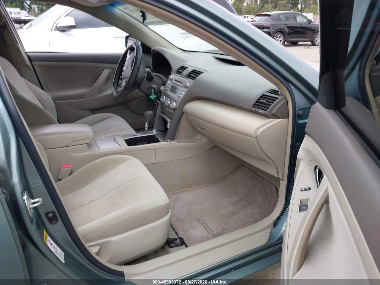 2010 TOYOTA CAMRY LE · 5/11