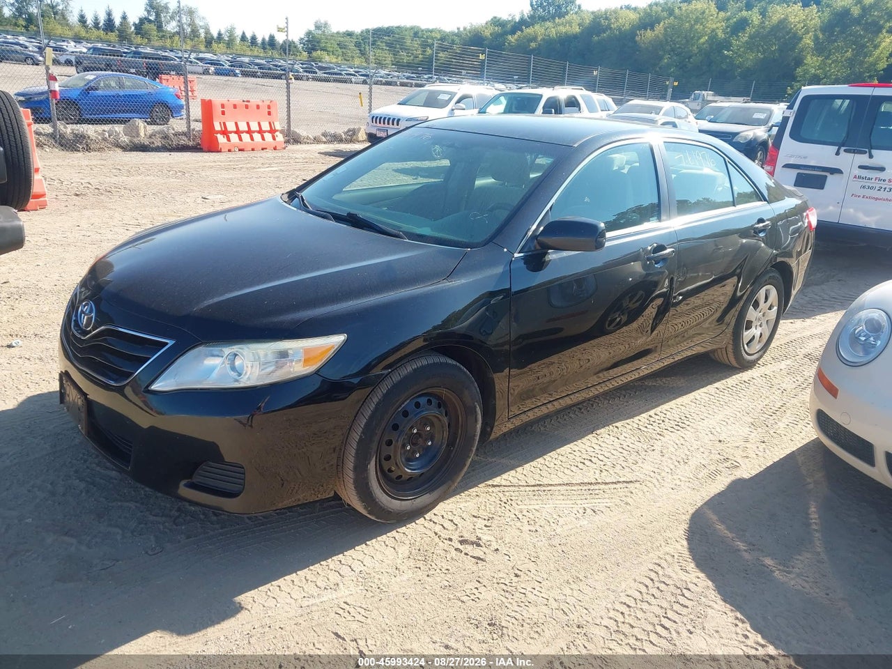 2011 TOYOTA CAMRY LE · 2/11