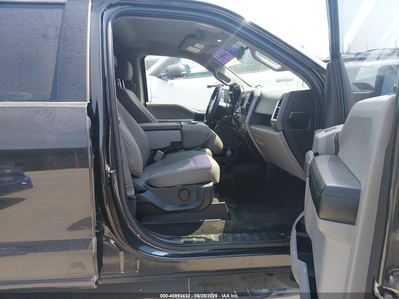 2015 FORD F-150 XLT · 5/11