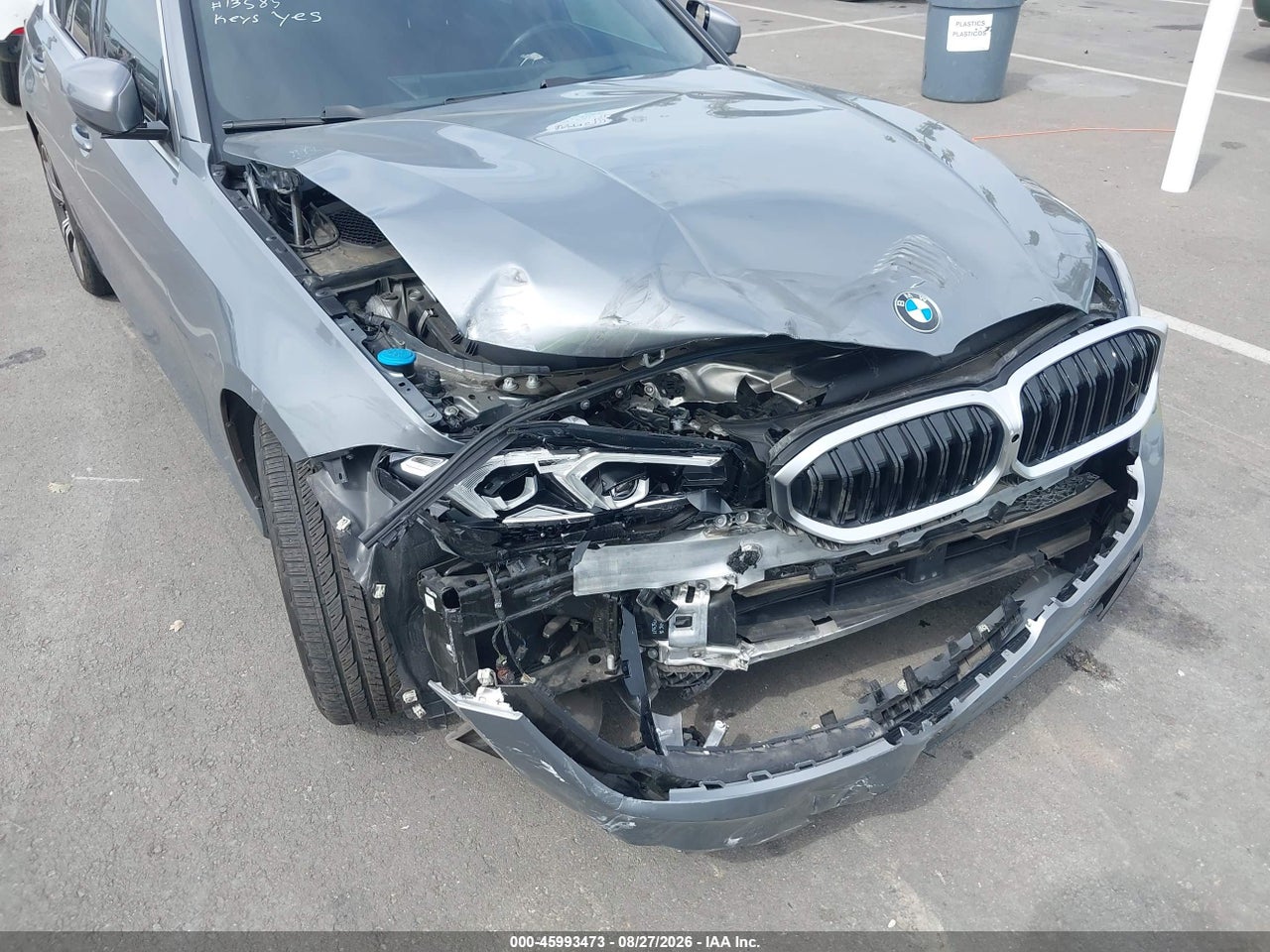 2024 BMW 330I   · 6/11