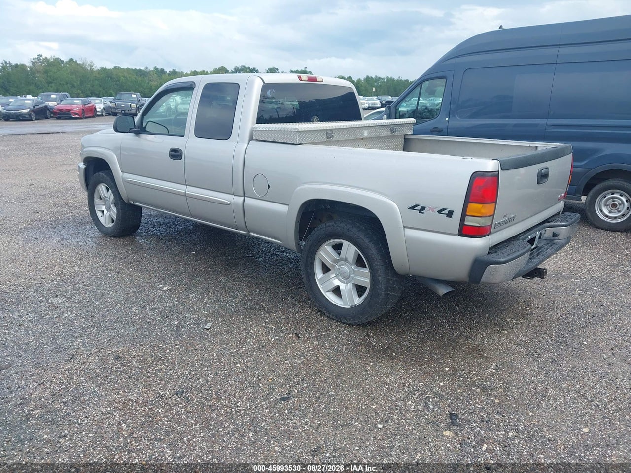 2004 GMC NEW SIERRA K1500 · 3/11