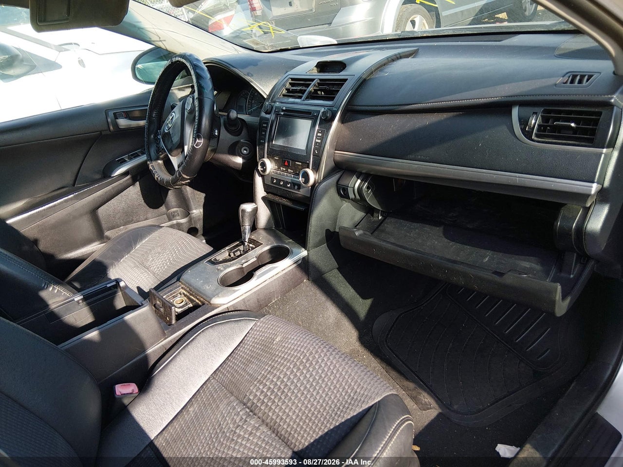 2014 TOYOTA CAMRY SE · 5/10
