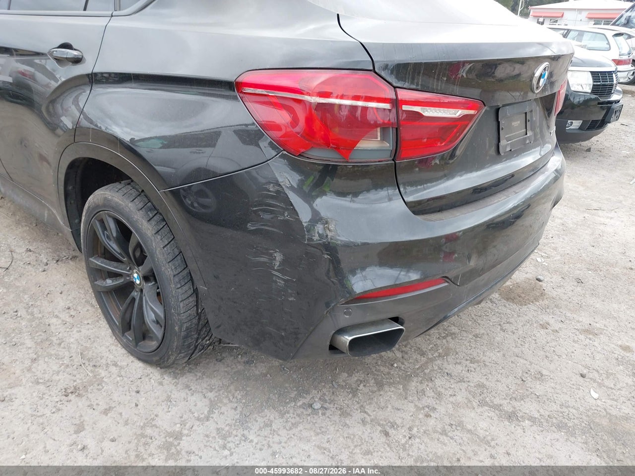 2015 BMW X6 XDRIVE50I · 6/11