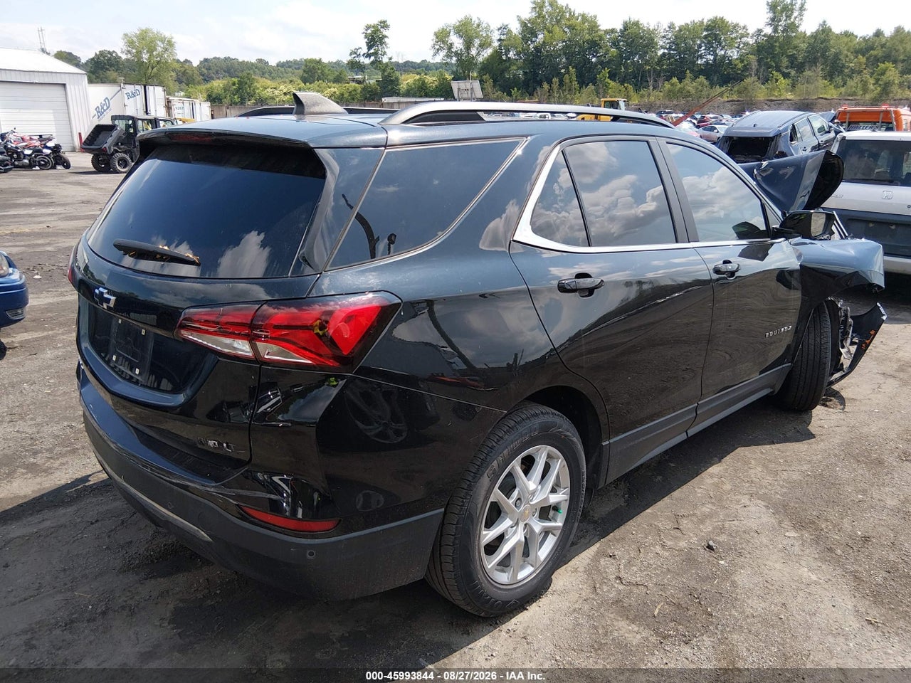 2022 CHEVROLET EQUINOX AWD LT · 4/10