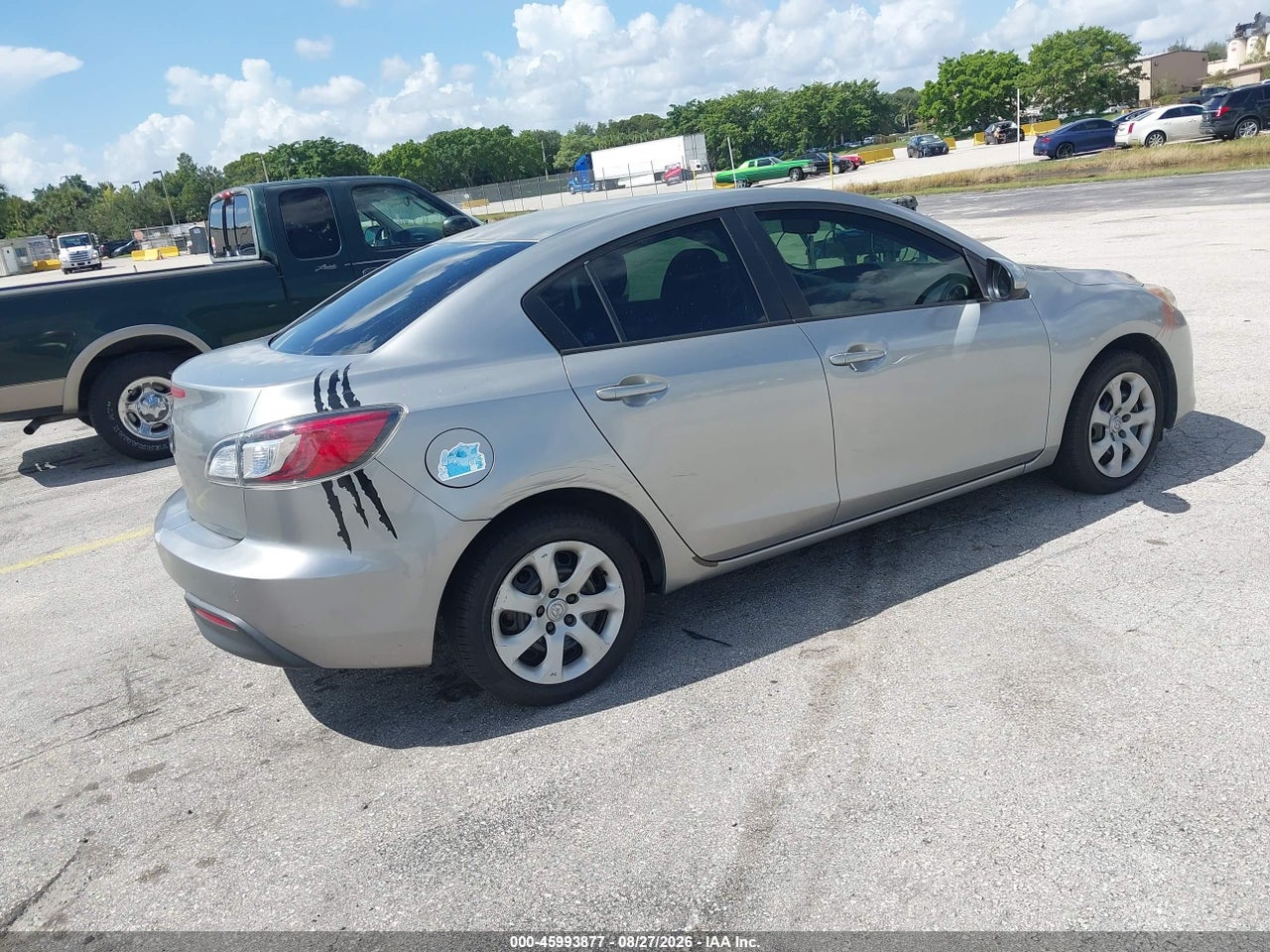 2013 MAZDA MAZDA3 I SV · 4/11