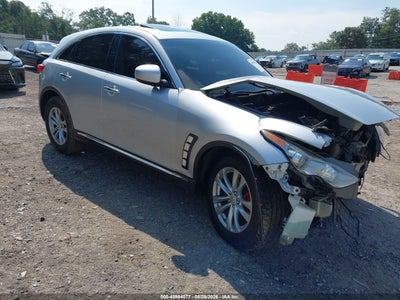 2017 INFINITI QX70