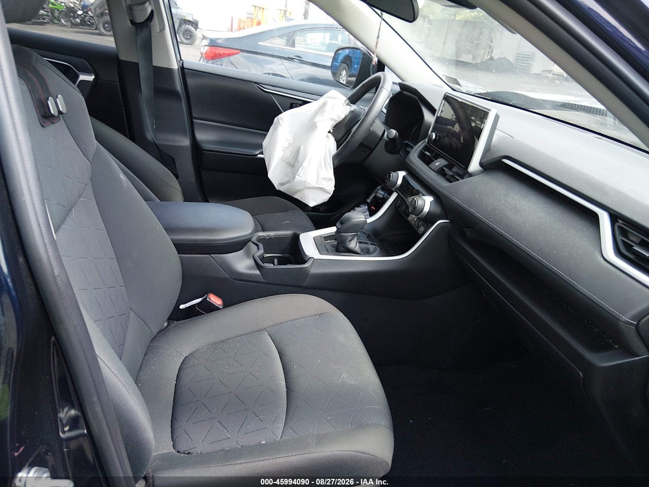 2023 TOYOTA RAV4 XLE · 5/10