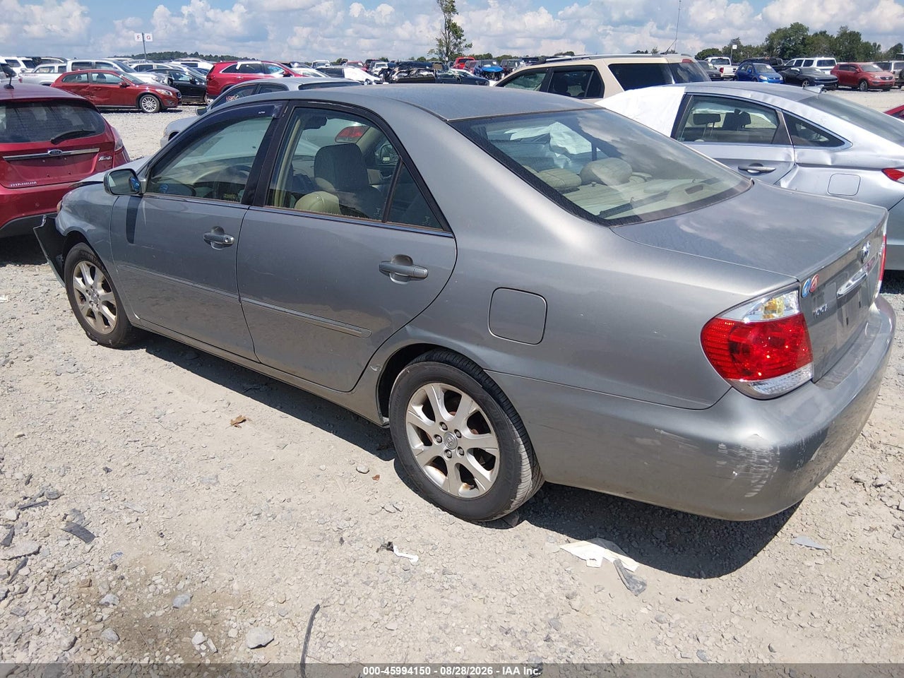 2005 TOYOTA CAMRY XLE V6 · 3/11