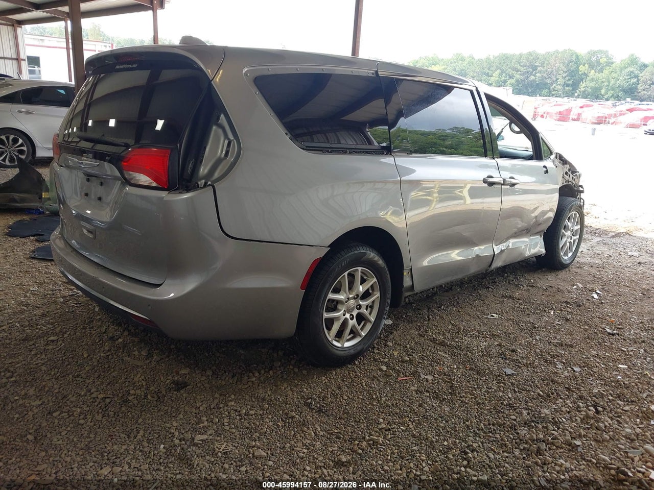 2020 CHRYSLER PACIFICA TOURING · 4/11
