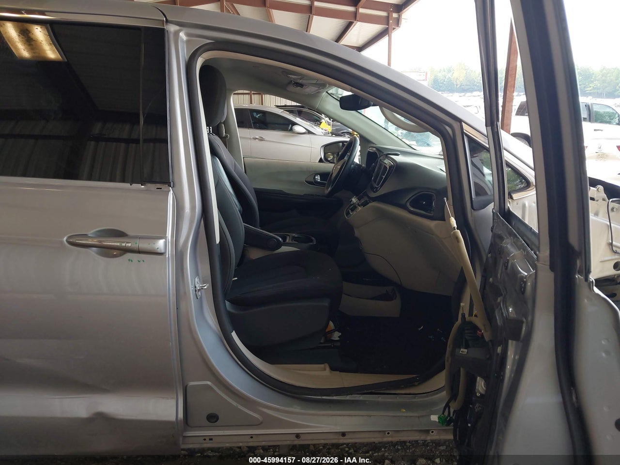 2020 CHRYSLER PACIFICA TOURING · 5/11