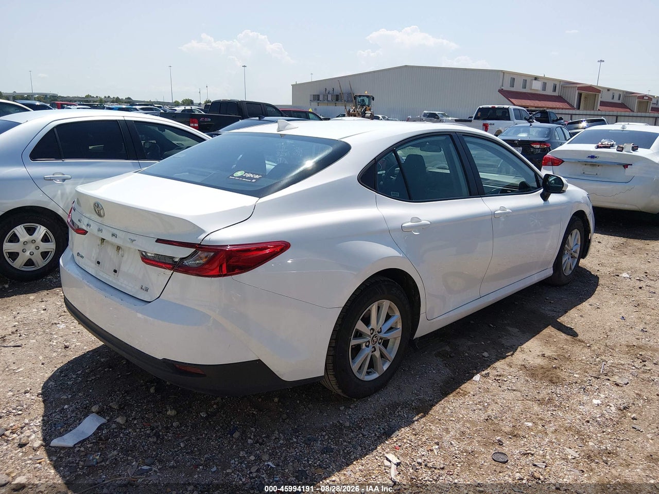 2025 TOYOTA CAMRY LE · 4/11