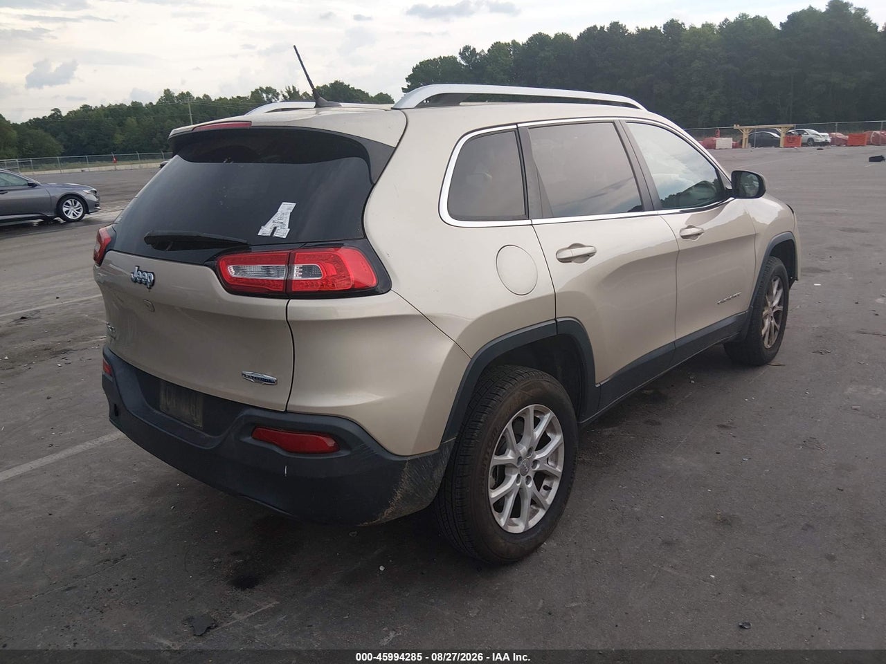 2015 JEEP CHEROKEE LATITUDE · 4/11