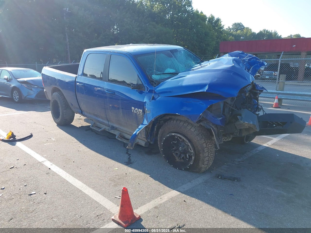2019 RAM 1500 CLASSIC SLT 4X4 6'4 BOX