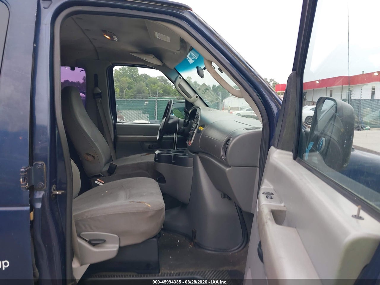 2006 FORD E-350 SUPER DUTY XL/XLT · 5/11