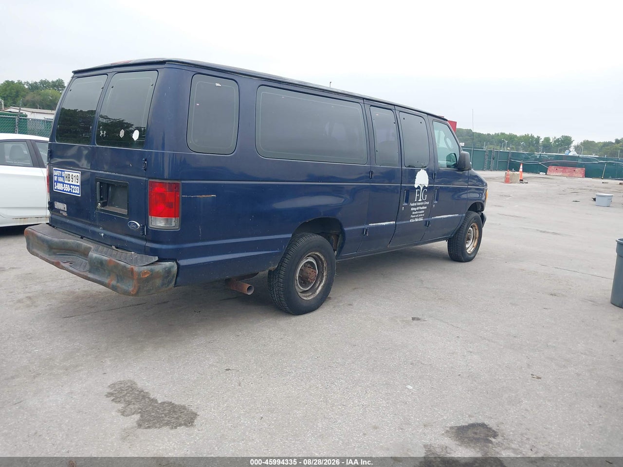 2006 FORD E-350 SUPER DUTY XL/XLT · 4/11