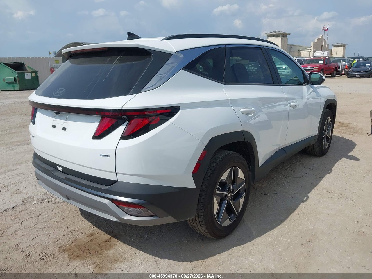 2026 HYUNDAI TUCSON SEL · 4/8