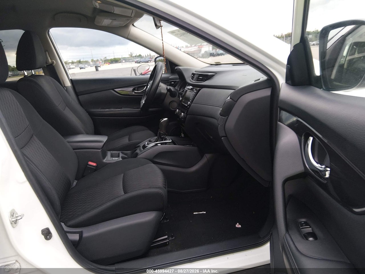 2018 NISSAN ROGUE SV · 5/11