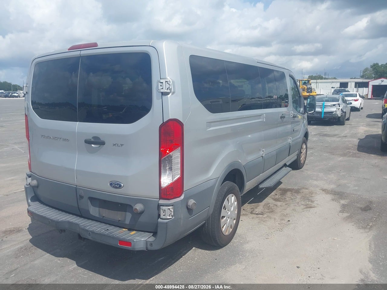 2016 FORD TRANSIT-350 XLT · 4/11