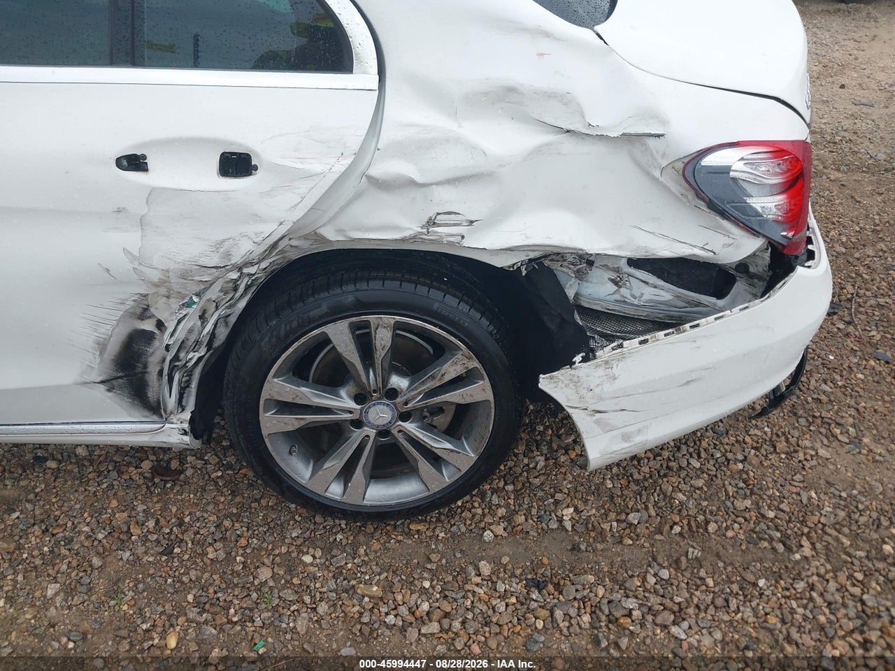 2017 MERCEDES-BENZ C 300 · 6/11