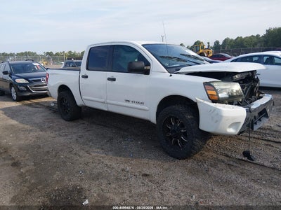 2013 NISSAN TITAN SV