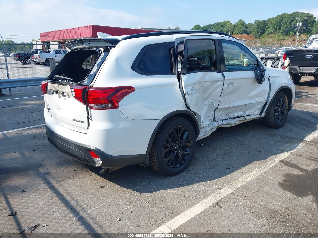 2018 MITSUBISHI OUTLANDER LE · 4/11