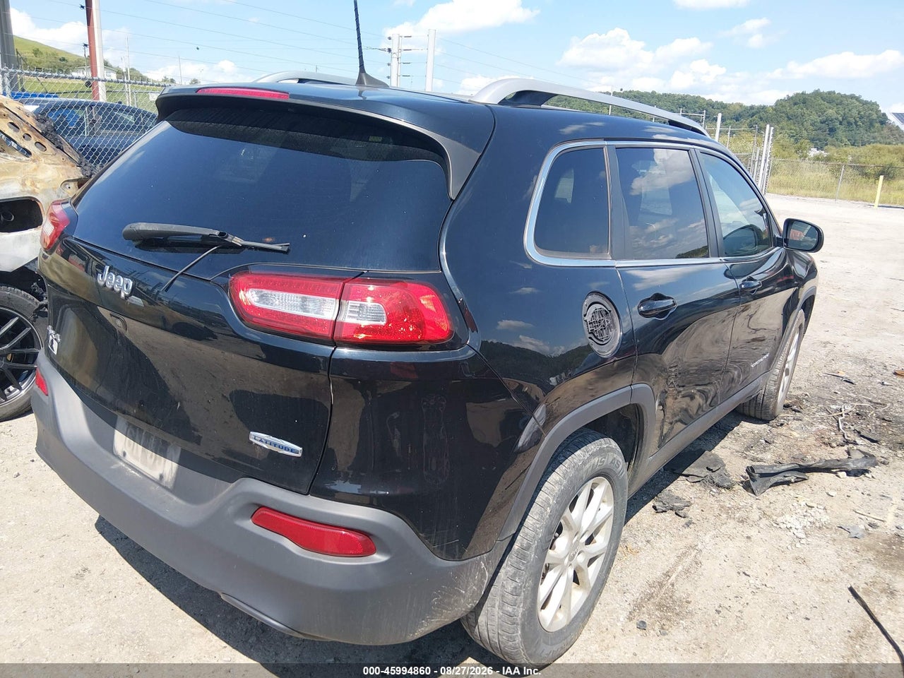 2017 JEEP CHEROKEE LATITUDE 4X4 · 4/11
