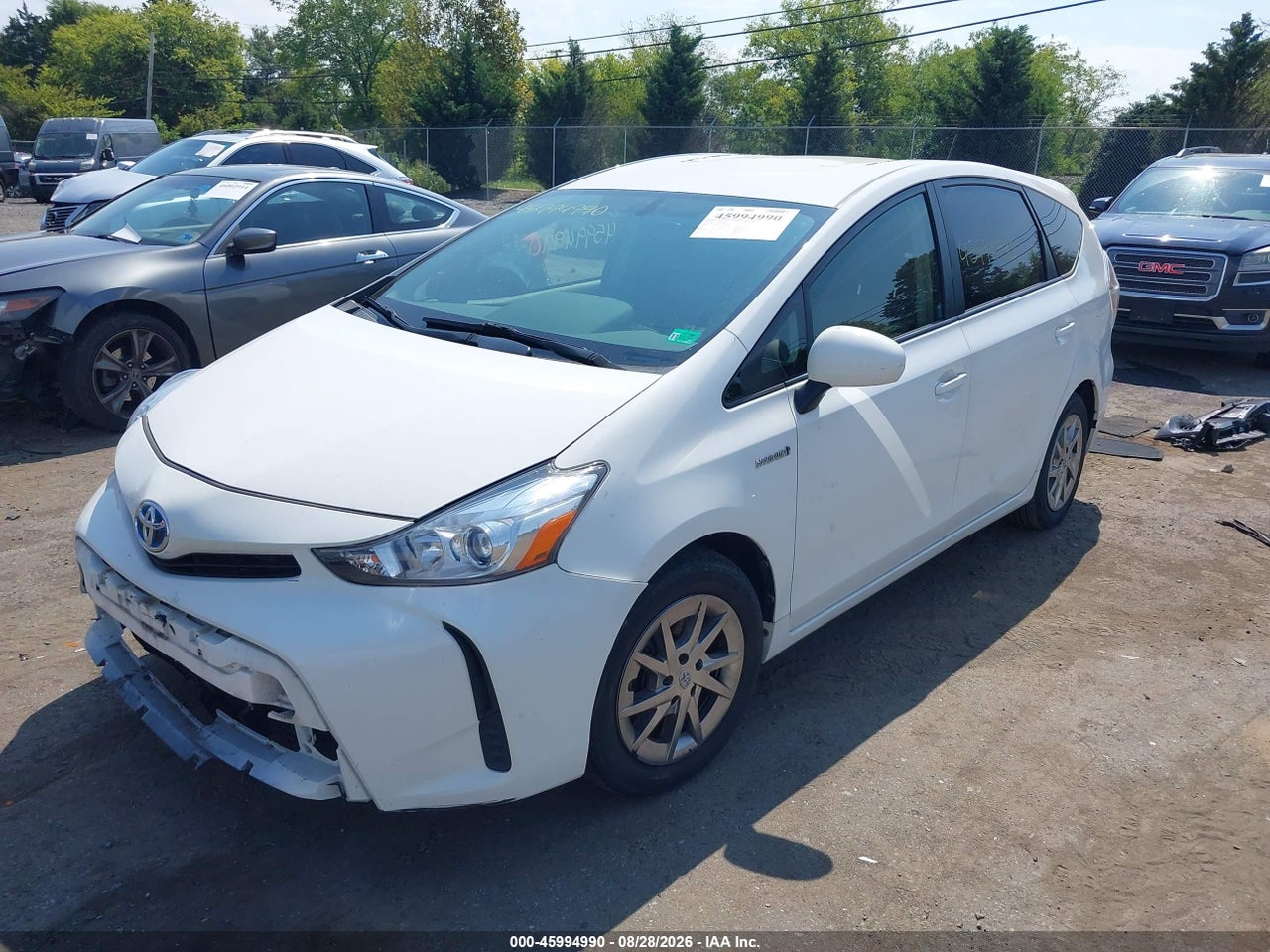2015 TOYOTA PRIUS V TWO · 2/11