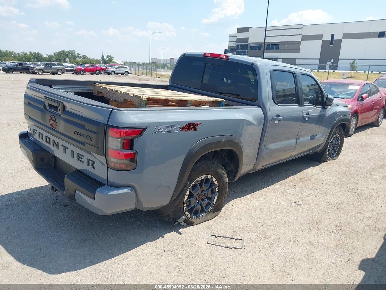 2025 NISSAN FRONTIER LONG BED PRO-4X 4X4 · 4/11