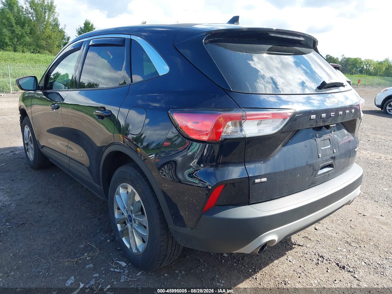2021 FORD ESCAPE SE · 3/11