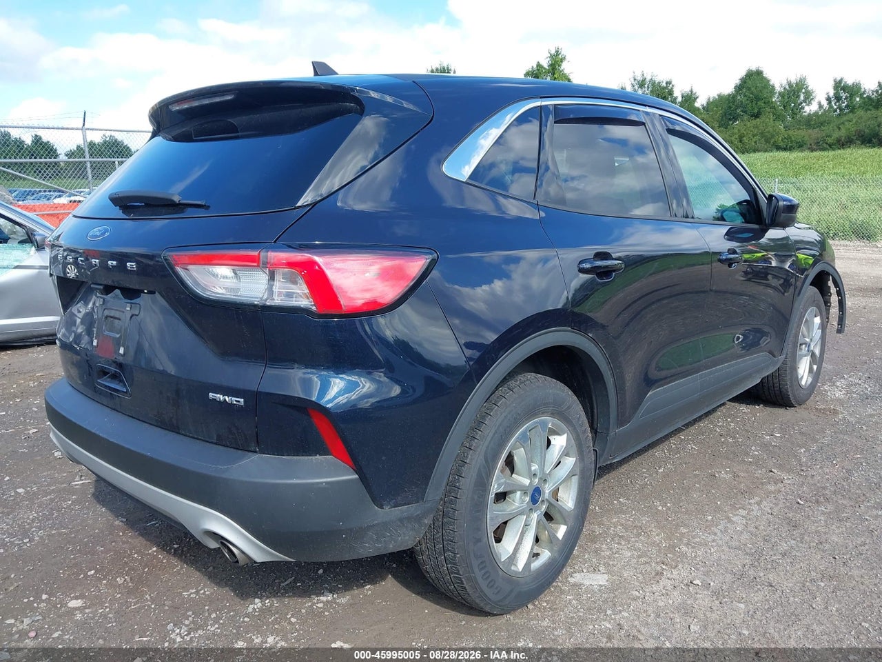2021 FORD ESCAPE SE · 4/11