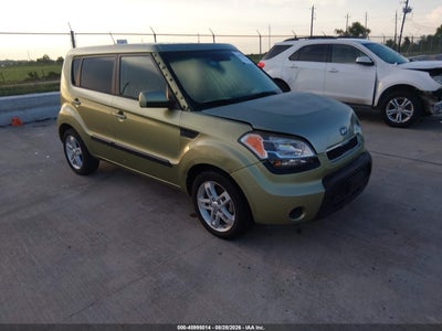 KNDJT2A23B7****** · 2011 KIA SOUL +