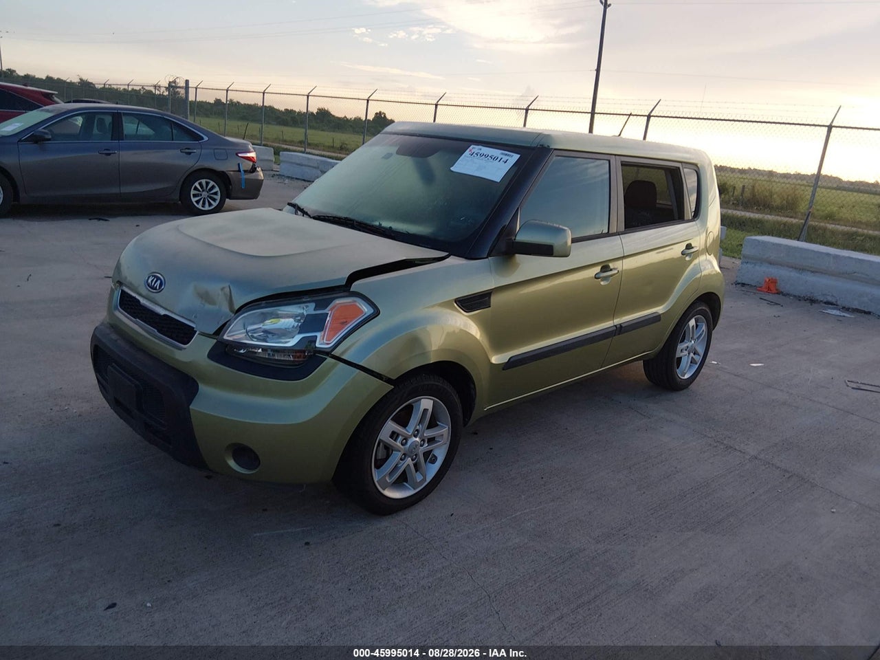 2011 KIA SOUL + · 2/11