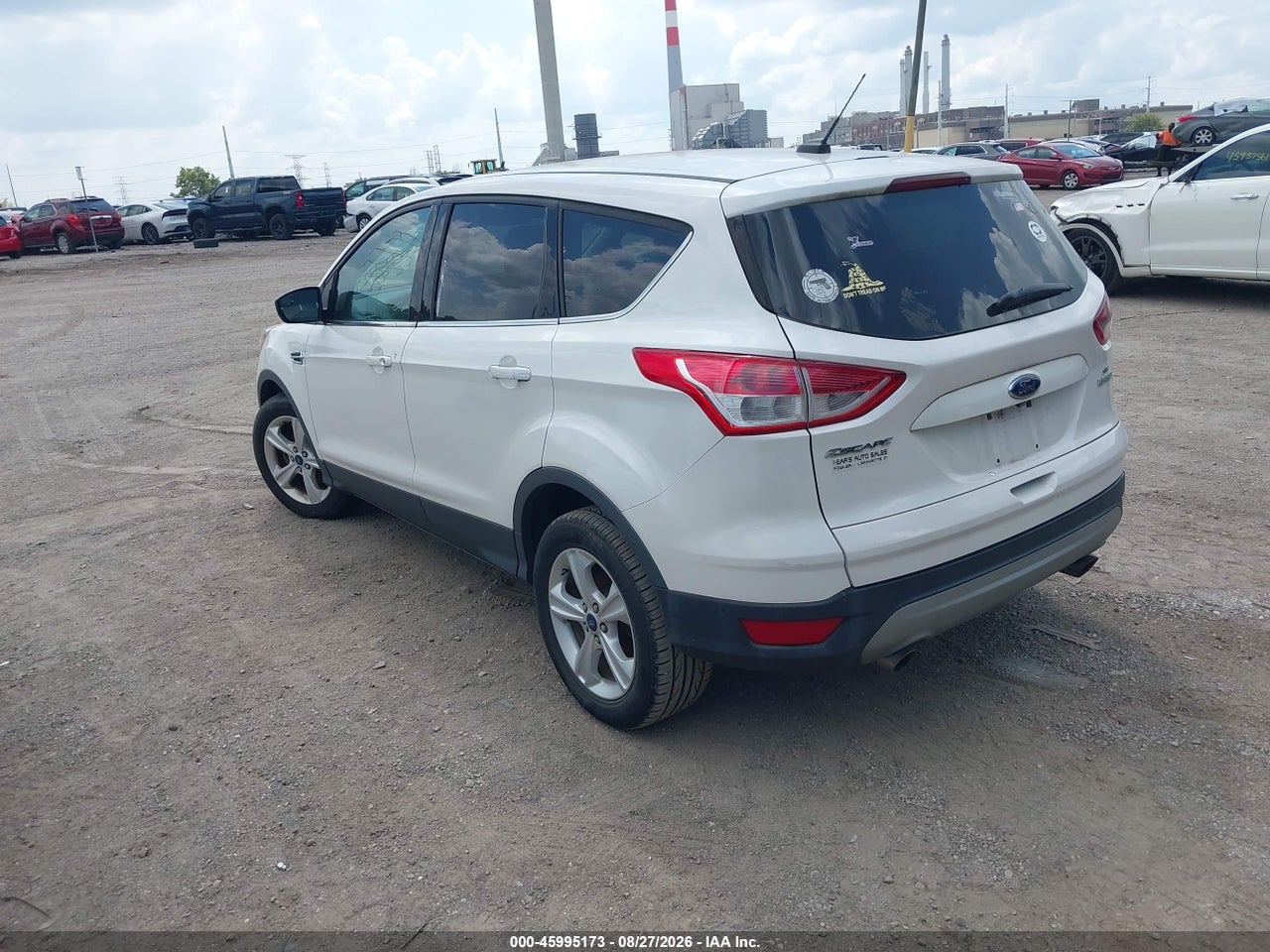 2015 FORD ESCAPE SE · 3/11