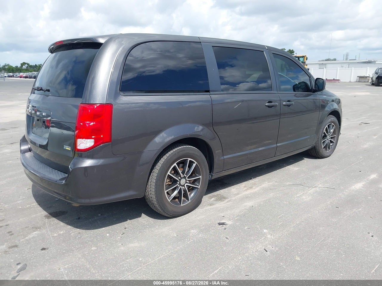 2019 DODGE GRAND CARAVAN SE PLUS · 4/11