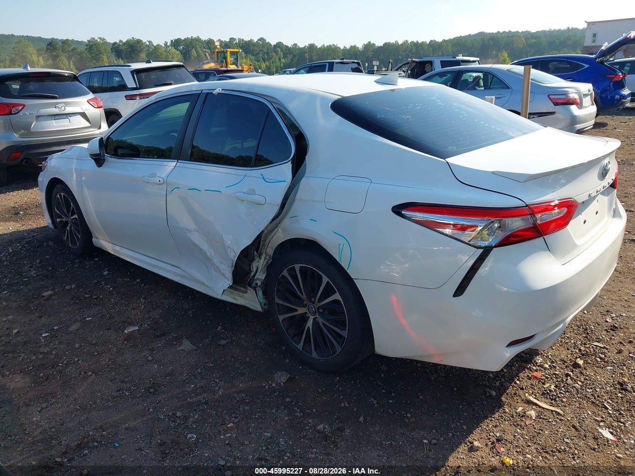 2020 TOYOTA CAMRY SE · 3/11