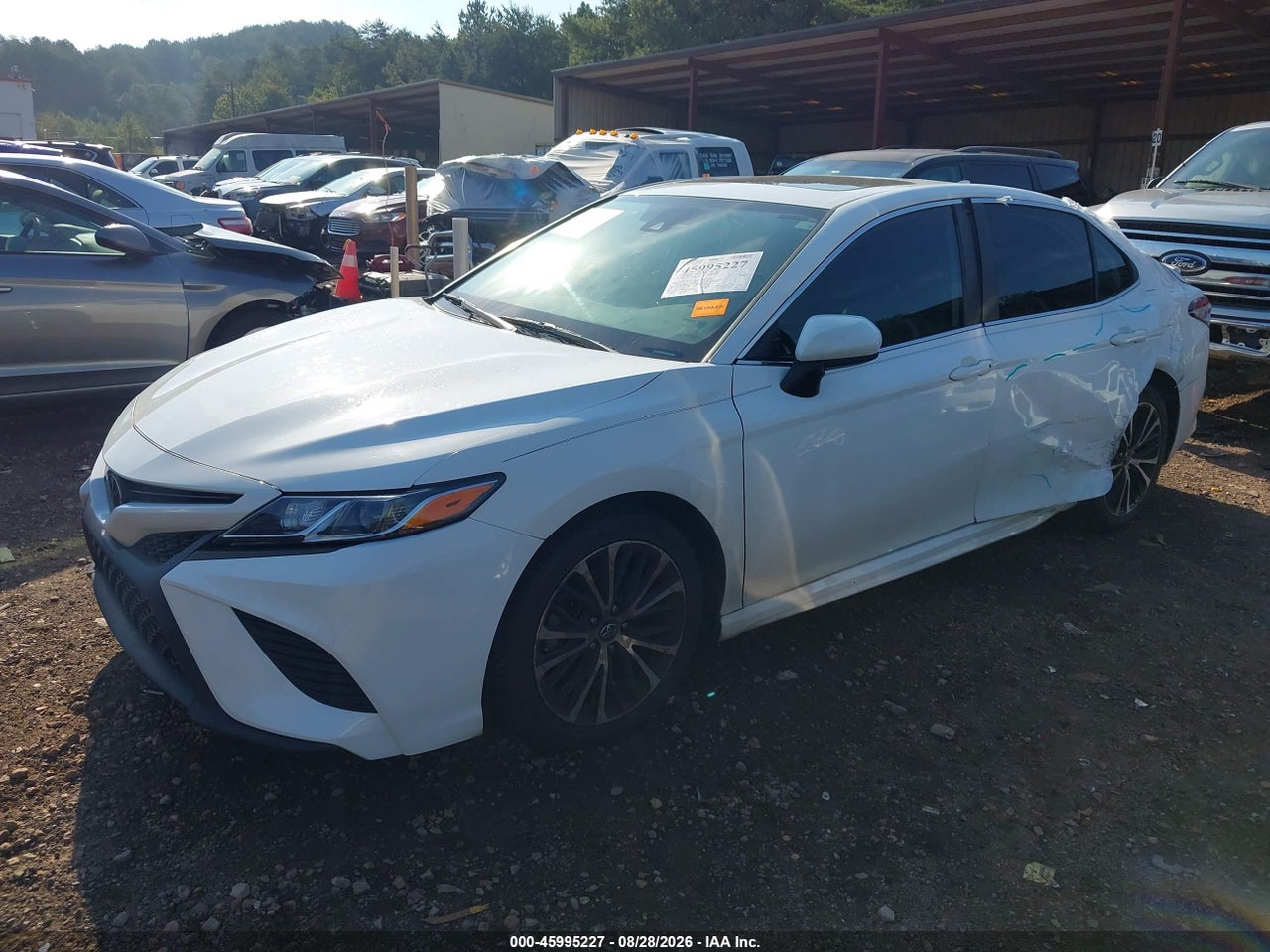 2020 TOYOTA CAMRY SE · 2/11